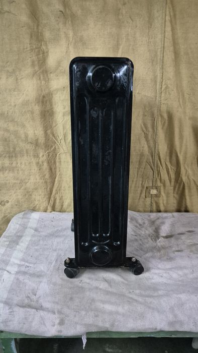 Масляний обігрівач,доставка.чорний