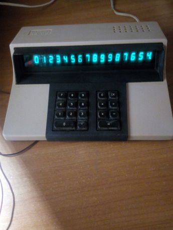 Ретро калькулятор  СССР Электроника Б3-05.