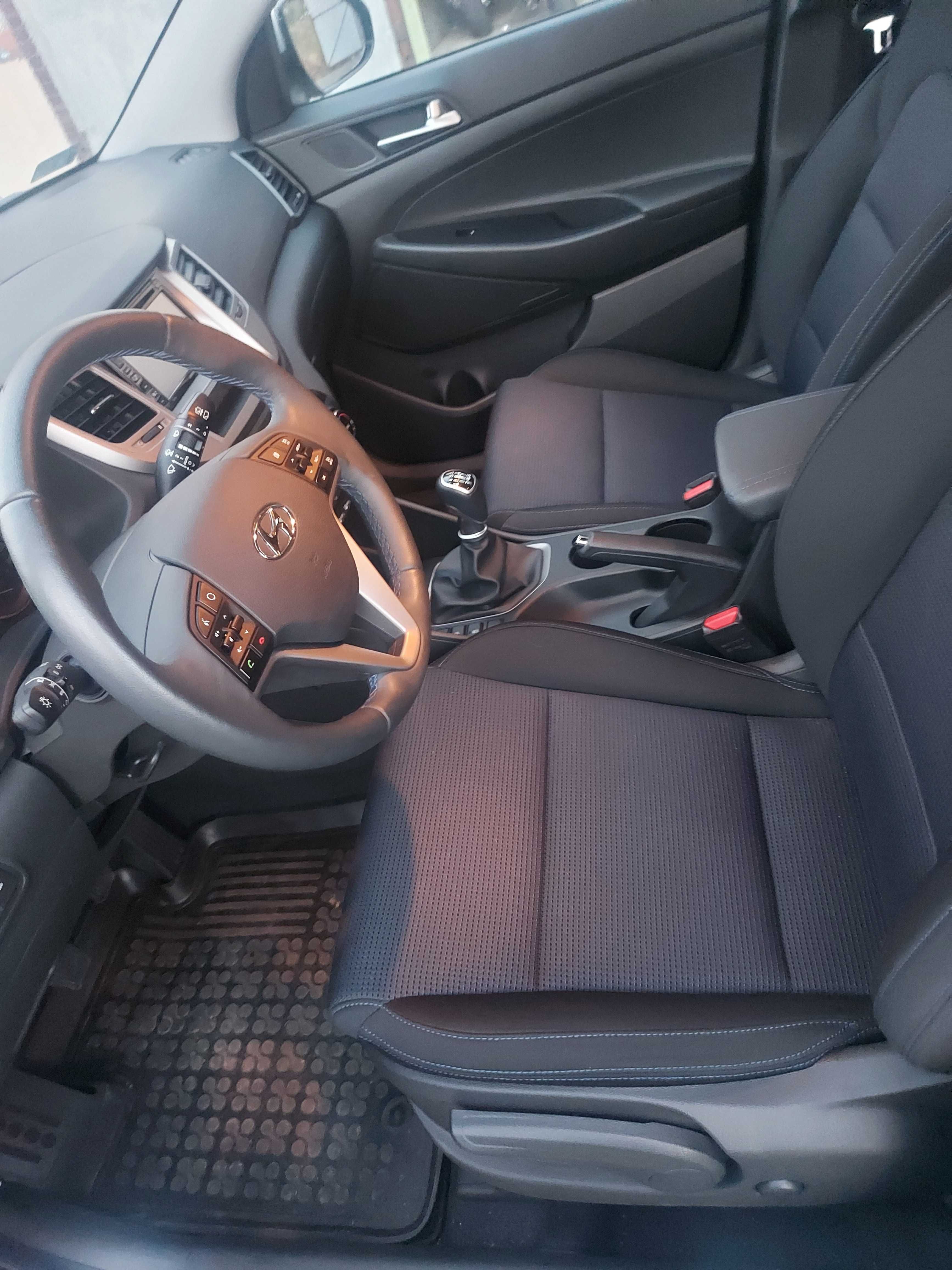 sprzedam samochód SUV HYUNDAI TUCSON 2017 stan idealny