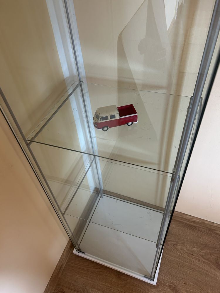 Witryna szklana biała Ikea