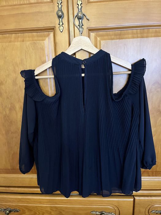 Blusa azul escura