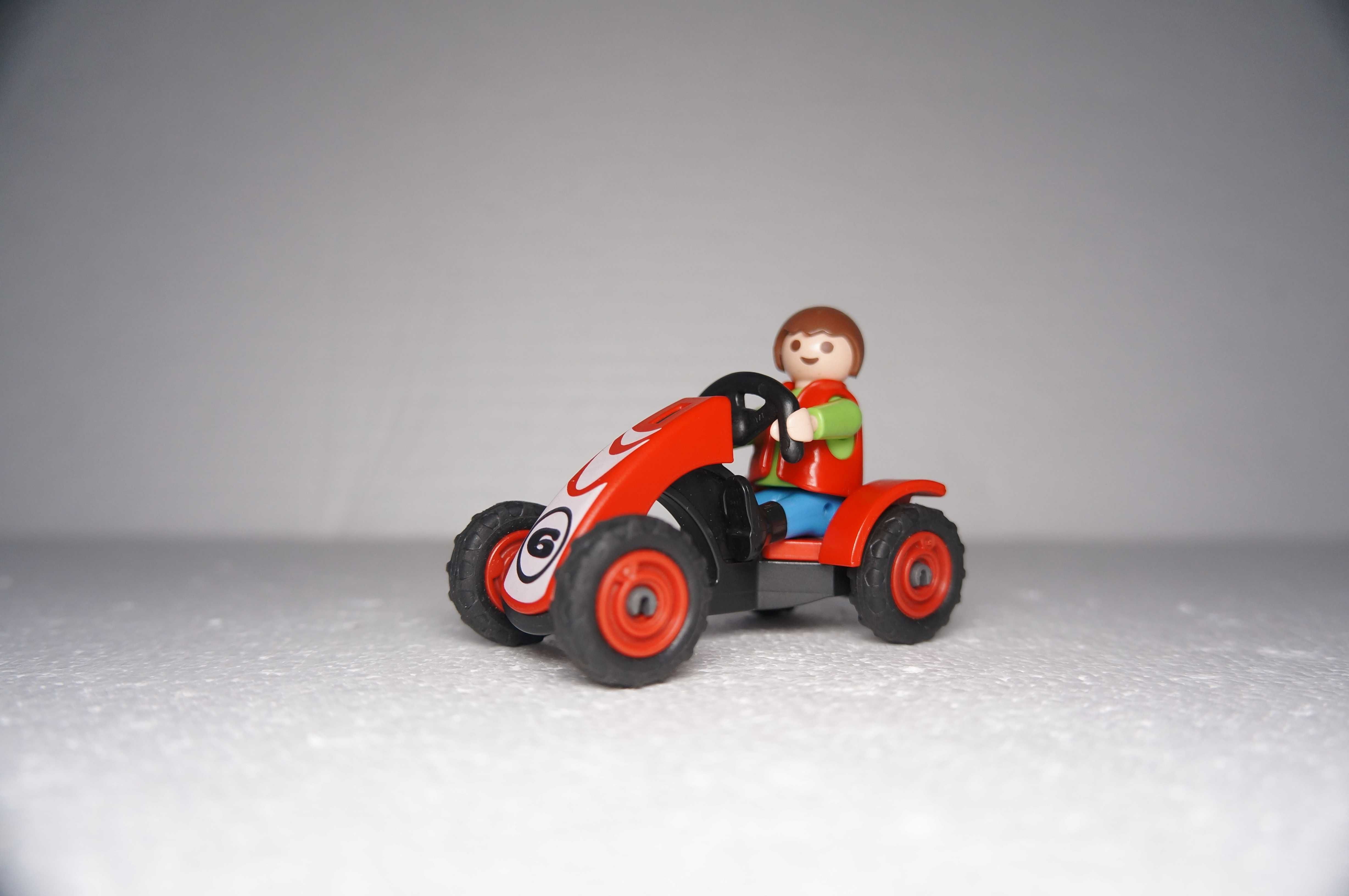 Playmobil m126 Ludziki chłopiec na gokarcie Playmobile