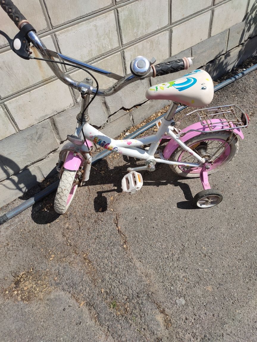 Велосипед на запчастини або під ремонт