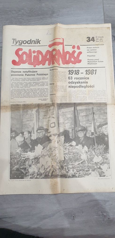 Stare gazety czasopisma Solidarność PRL antyki starocie zabytki pamiąt
