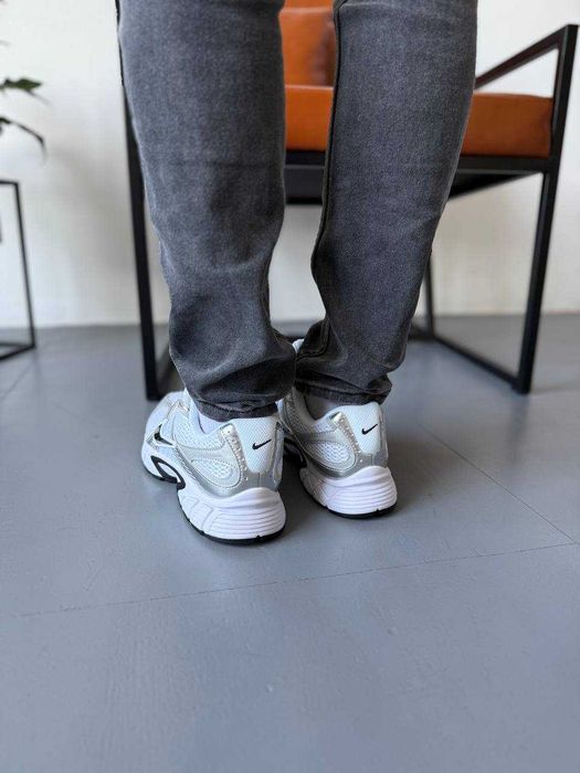 Чоловічі кросівки Nike Zoom Vomero 5 RNR білий з сріблом чорним 1079