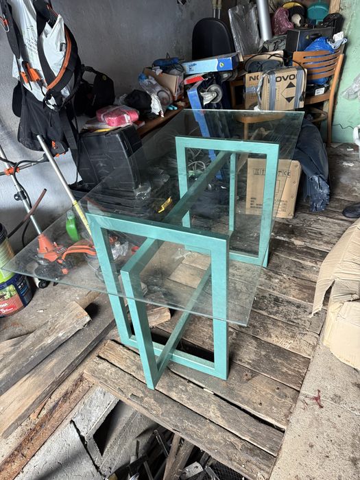 Stół z hartowanym szklem lub bez