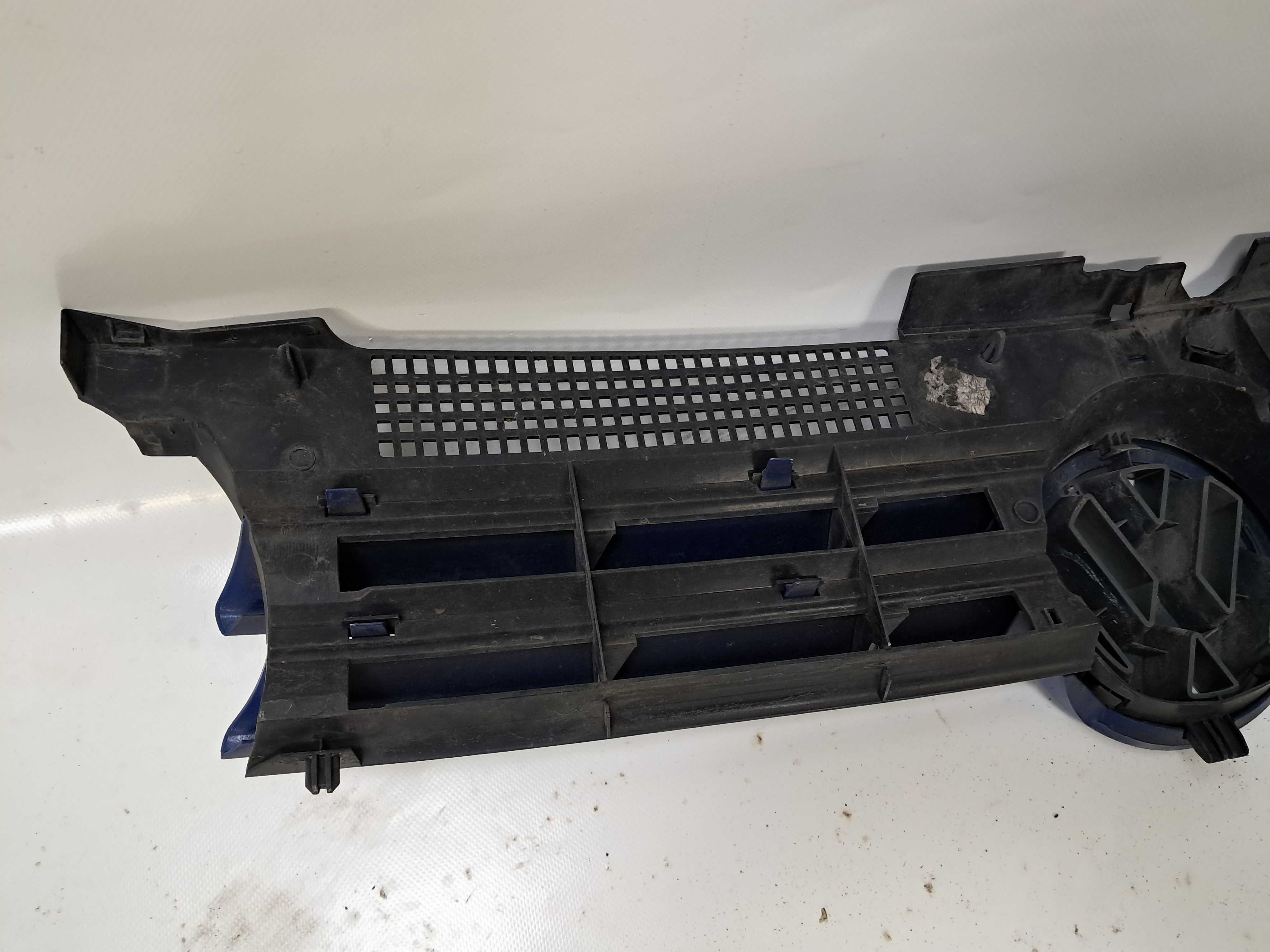 VW Golf 4 IV MK4 grill atrapa chłodnicy oryginał LW5Z