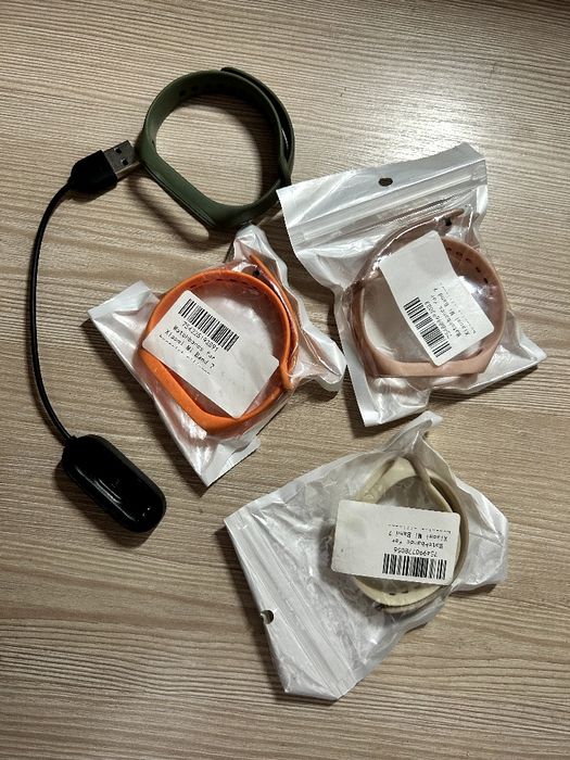 Браслети для Mi Band 4