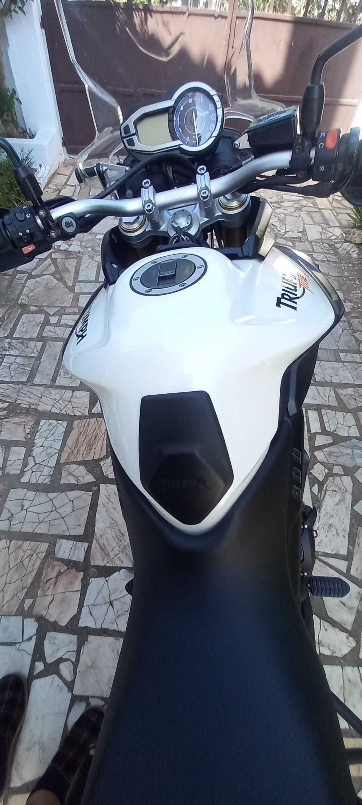 Triumph Tiger 800