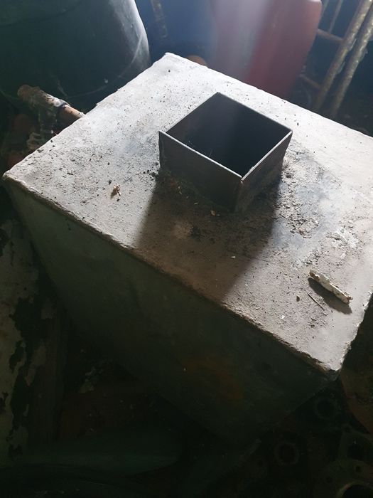 Нержавеющий котел для нагрівання води.