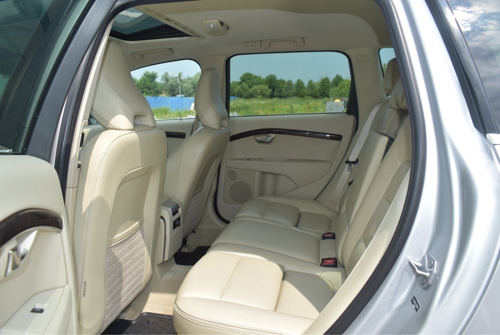 Volvo  xc70  2016