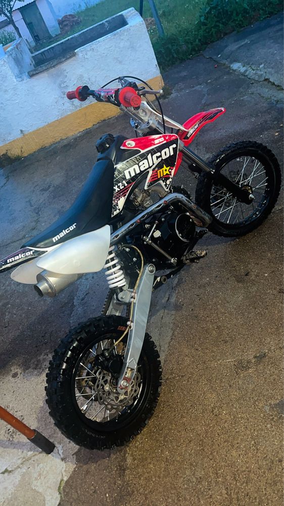 Pit bike 125cc …