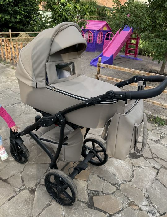 Коляска 2 в 1 з екошкіри