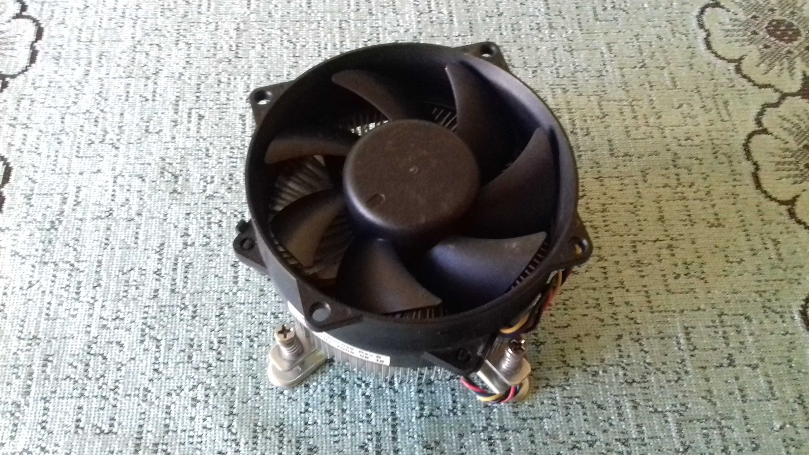 Procesor Intel Core 2 Duo E8400 2x3 GHz, gratis chłodzenie.