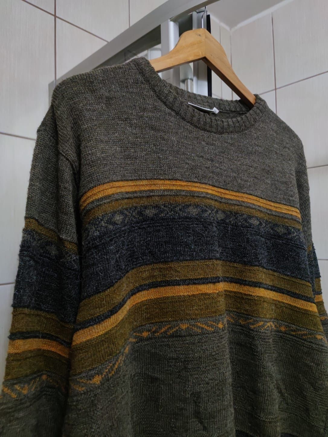 Sweter klasyczny Alessandra Magna M wełna wełniany wool wełna sweterek