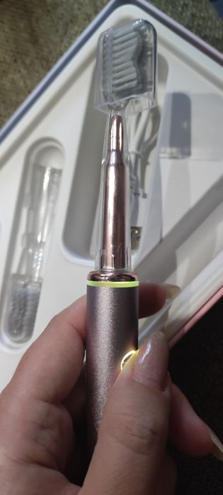 Електронна щітки для зубів