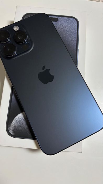 Iphone 15 Pro Max 256GB + Capa Apple
