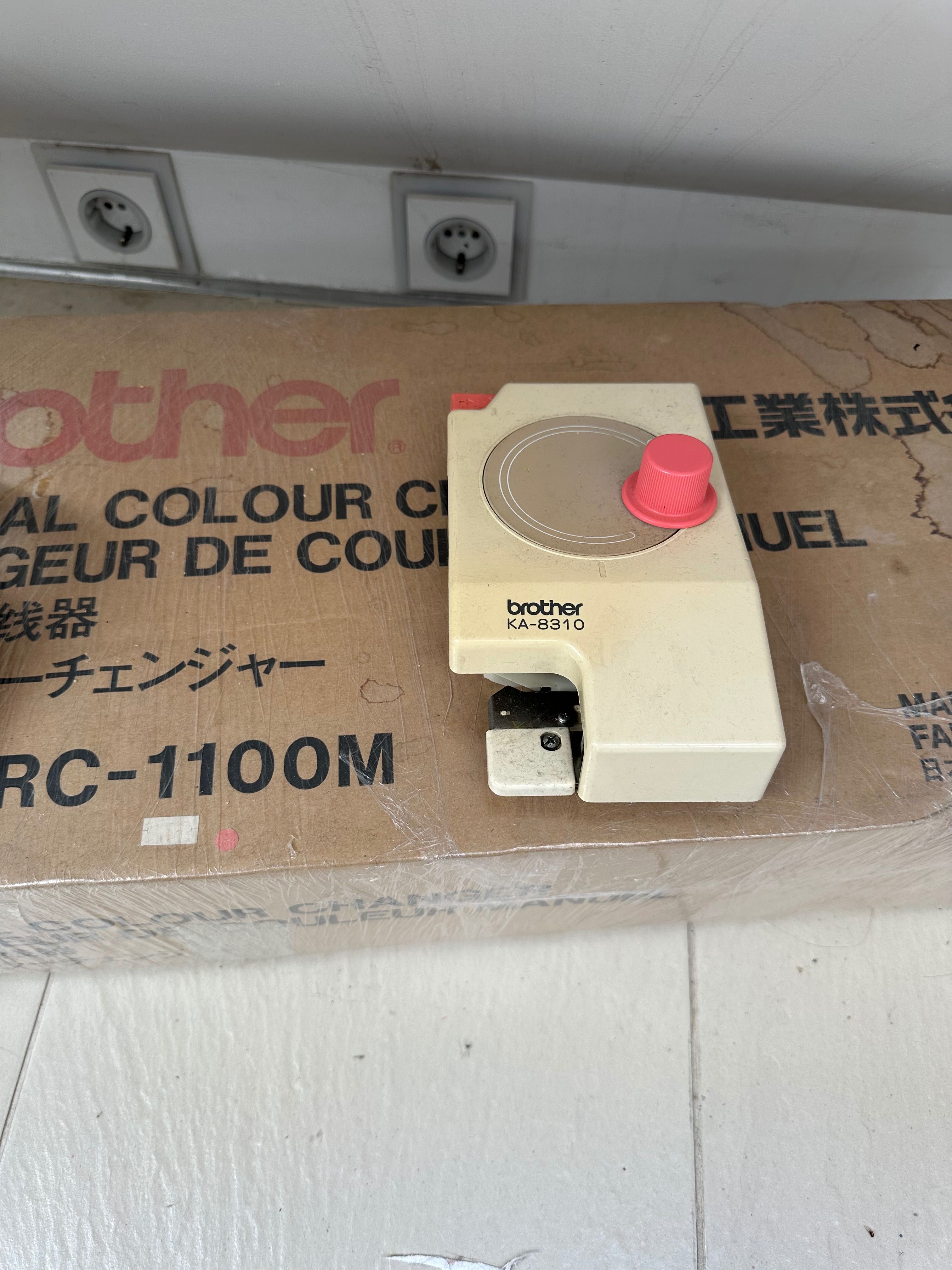 В’язальна двухфонтурна машина Brother KH940/KR850
