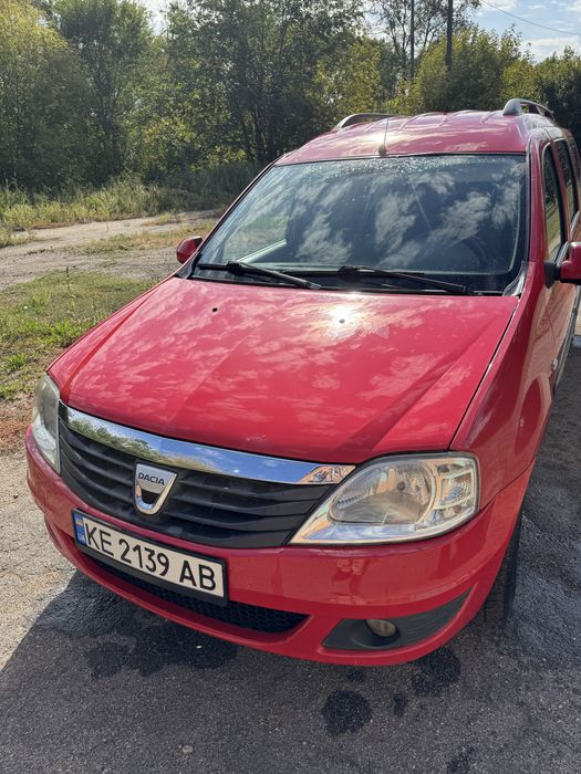 Dacia Logan 2009 год 1.6 газ бензин