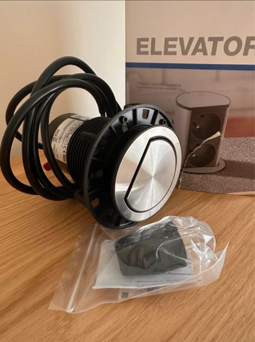 Elevador com 2 tomadas Bach Mann