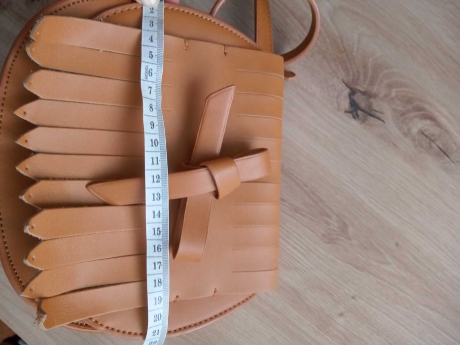 Torebka na ramię jak Bata