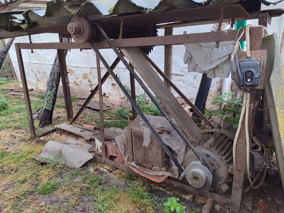 Продам циркулярку: станок з фуганком та електро двигуном