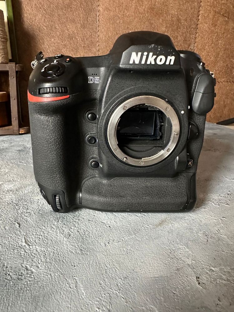 Фотоаппарат Nikon d5 на xqd картах