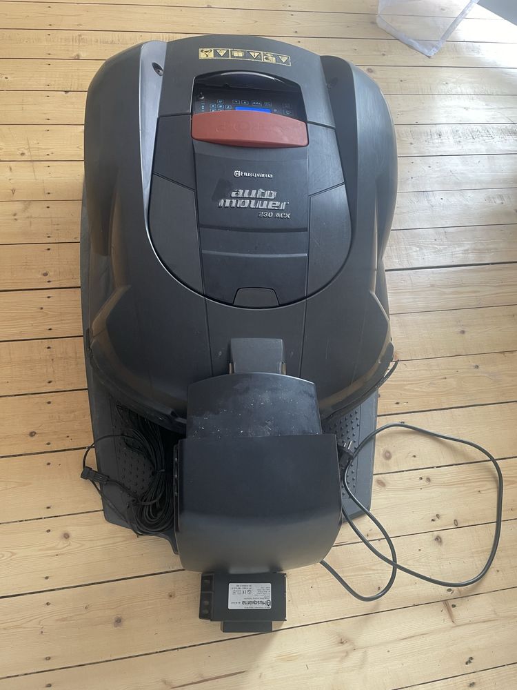 Robot koszący husqvarna auto mower 230AXC  błąd kodu