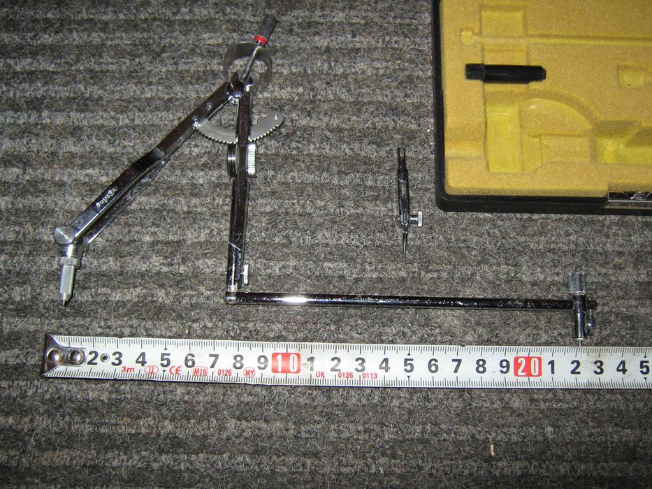 Циркуль. Диаметр до 50 см.