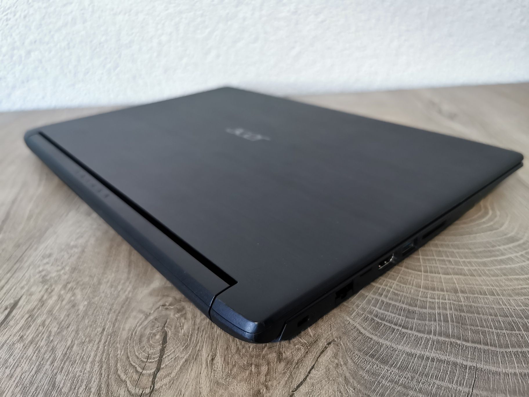 Acer aspire 3, Core i5 - 7200u, ram 8gb, ssd 240 gb, MX 130