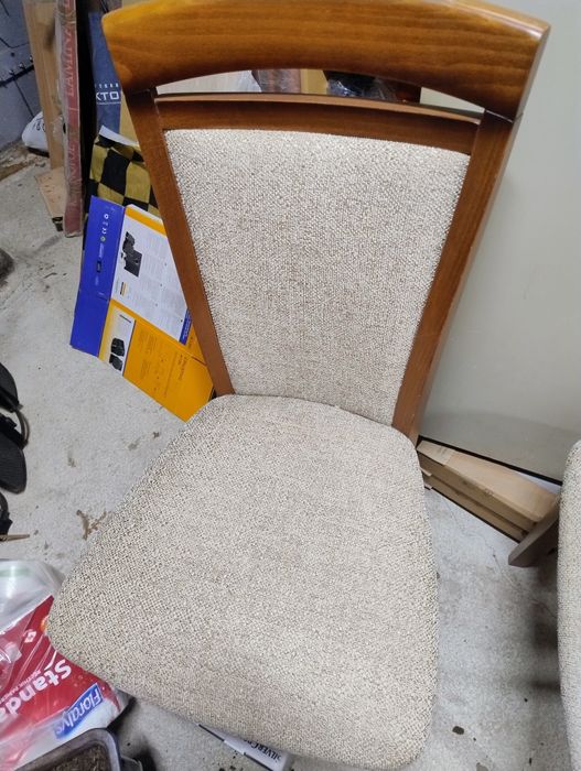 Krzesła 2 sztuki używane.