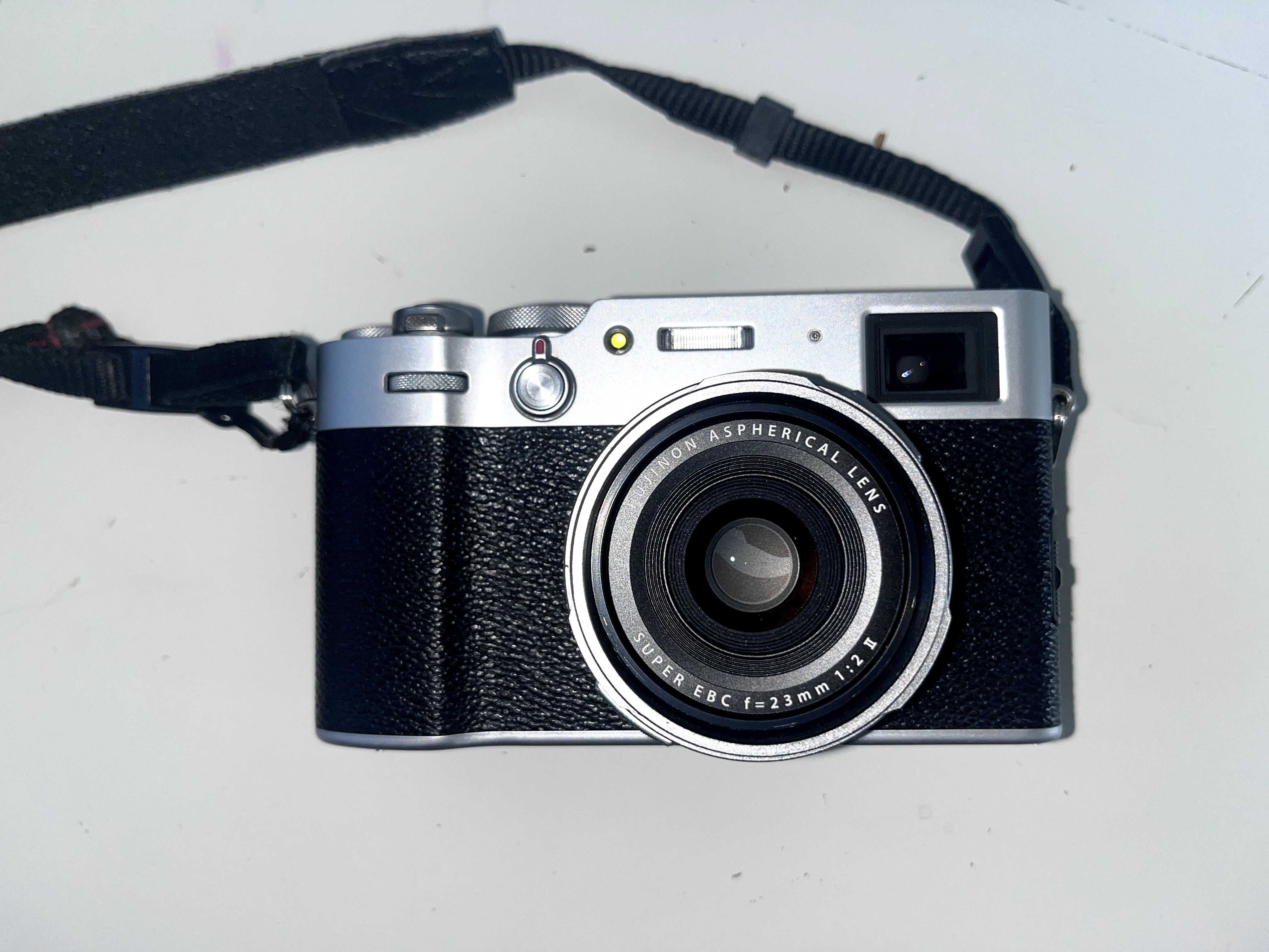Фотокамера Fujifilm x100v silver + бленда оригінальна
