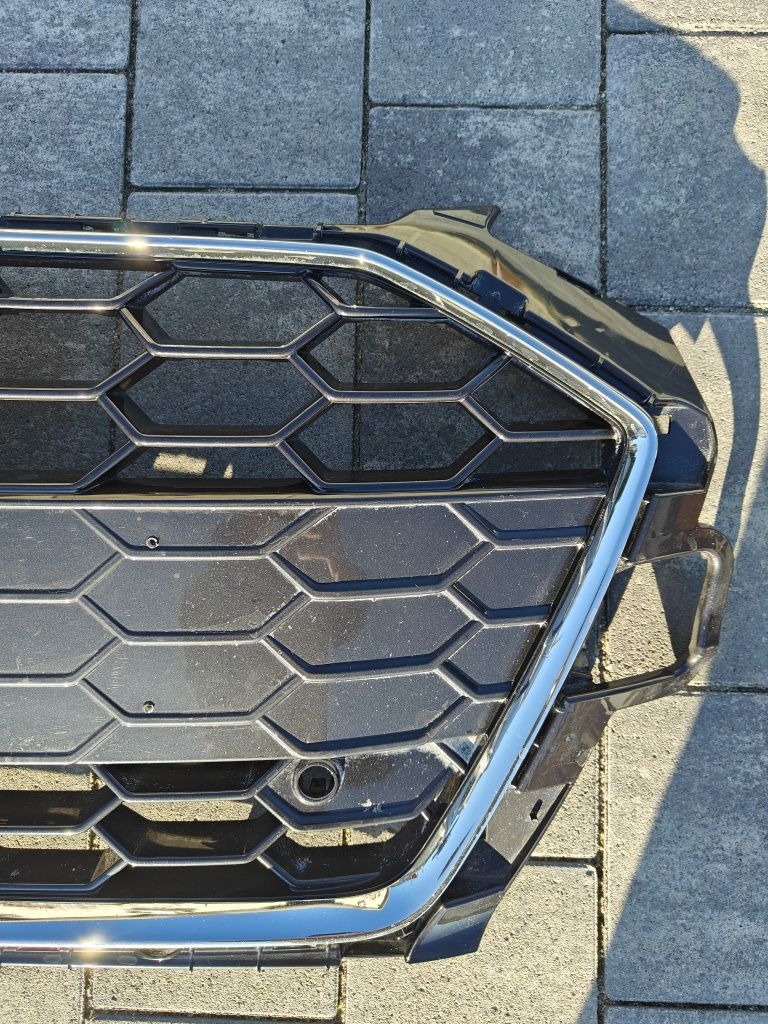 Решетка решітка радіатора ауди а4 Б9 Audi A4 B9 8w0853651eb