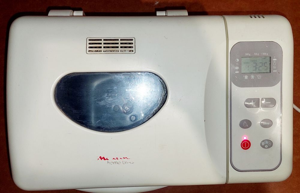 Продам хлебопечку