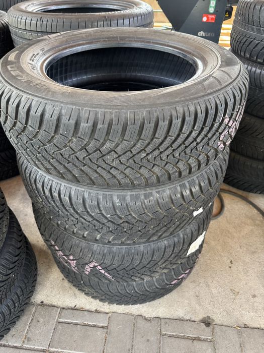 Komplet opon zimowych 225/65/17 FALKEN Używane F-Vat