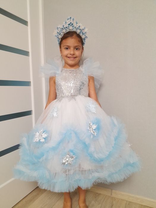 Костюм, сукня,плаття сніжинки.