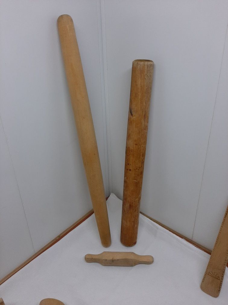 Изделия из дерева(Скалки,молоток для отбивания,ступочка и 2толкушки...