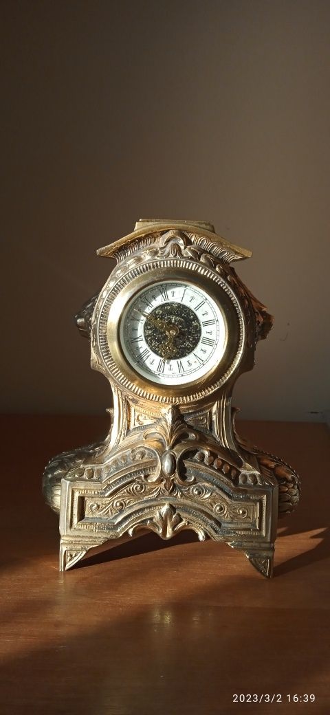 Бронзовий камінний годинник в античному стилі (антикваріат)