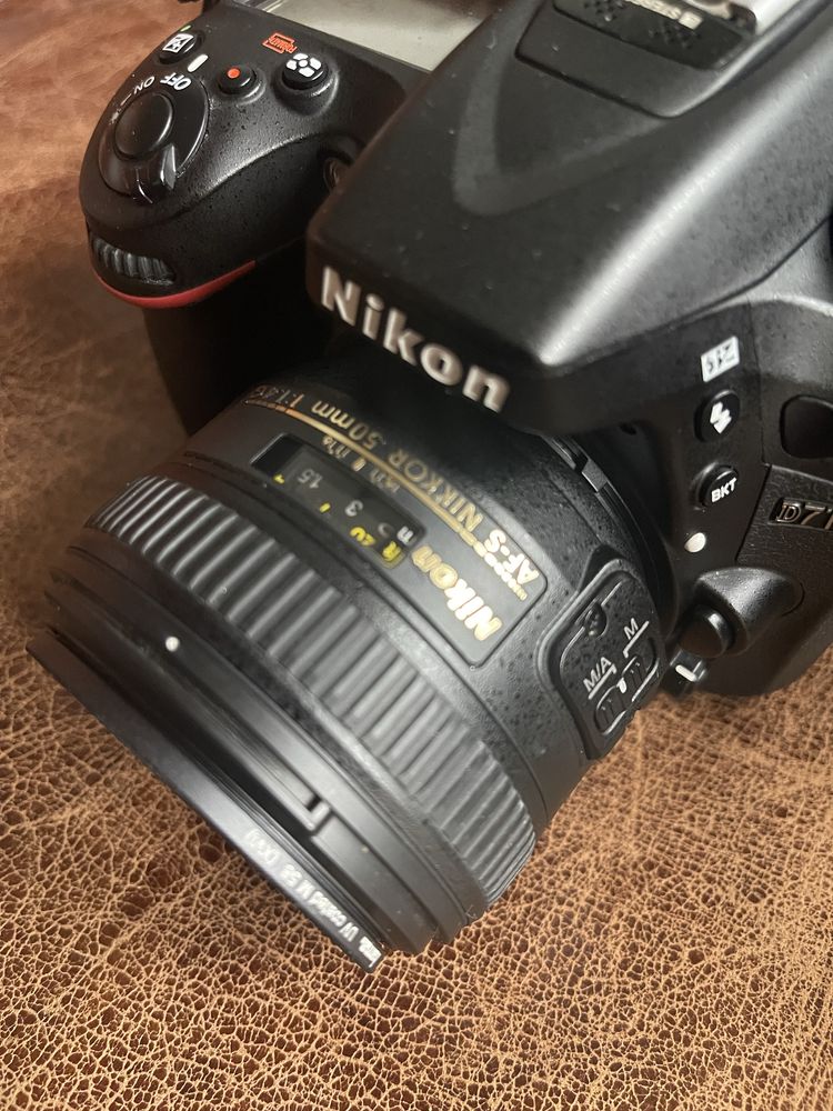 Nikon d7100 dslr + lente prime Nikkor AF-S 50mm 1:1.4 G + Bolsa