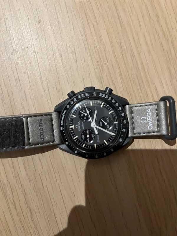 Ekskluzywny SO33A100 Omega x Swatch Merkury：Bioceramika i Merkury