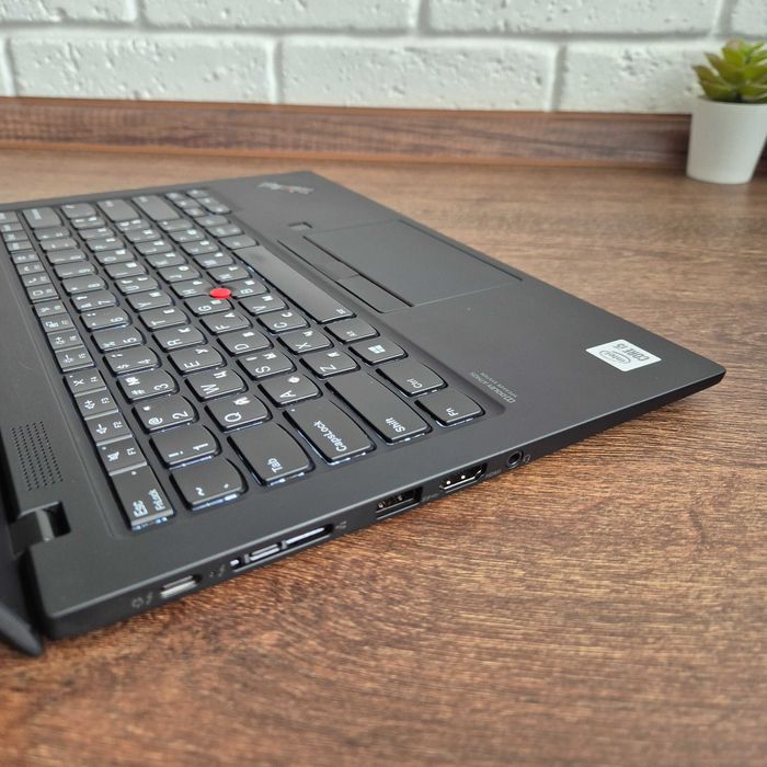 Lenovo ThinkPad X1 Carbon 8 | Core i5-10210U | 14 (IPS) | 16GB | 256GB