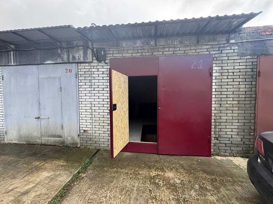 Продам гараж кап ремонт Нижньоюрківська,2 Поділ стМ Т,Шевченка