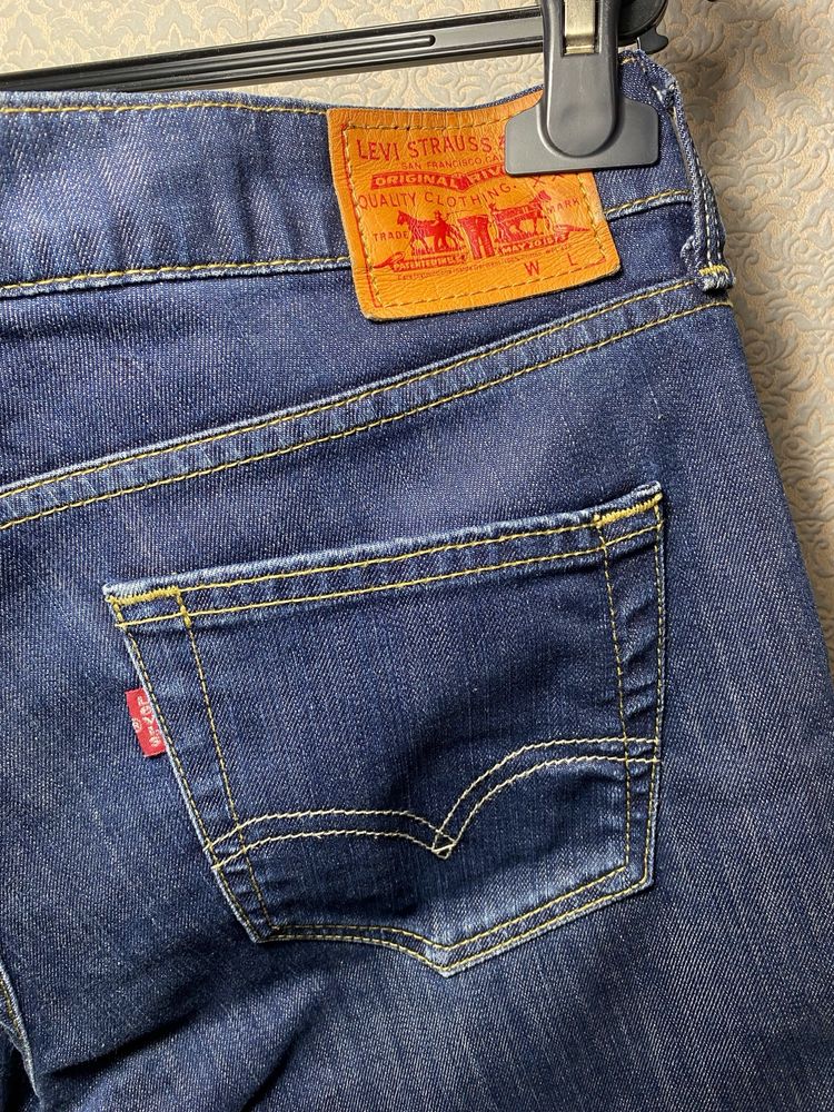 Джинсы Levis мужские 29 размер