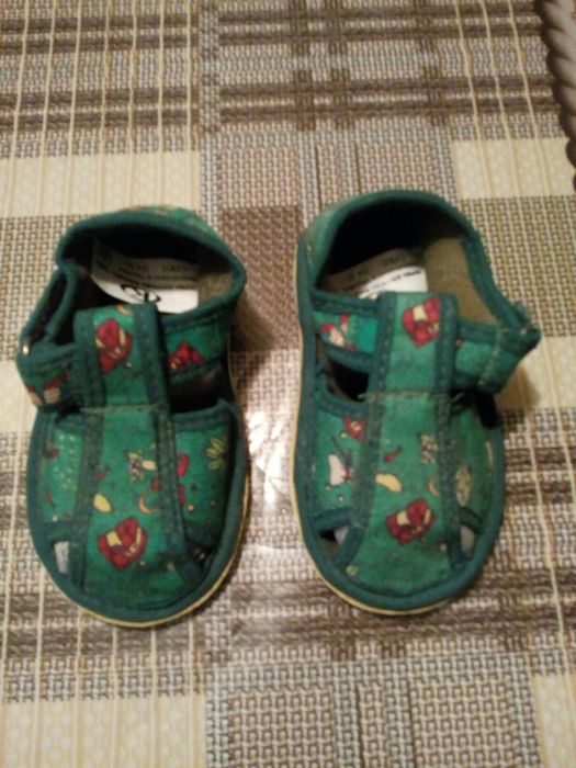 Продам тапочки..