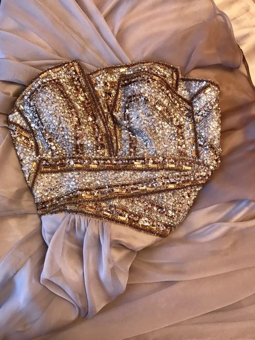 Оренда шикарної сукні на свято для фотосессіі із залогом