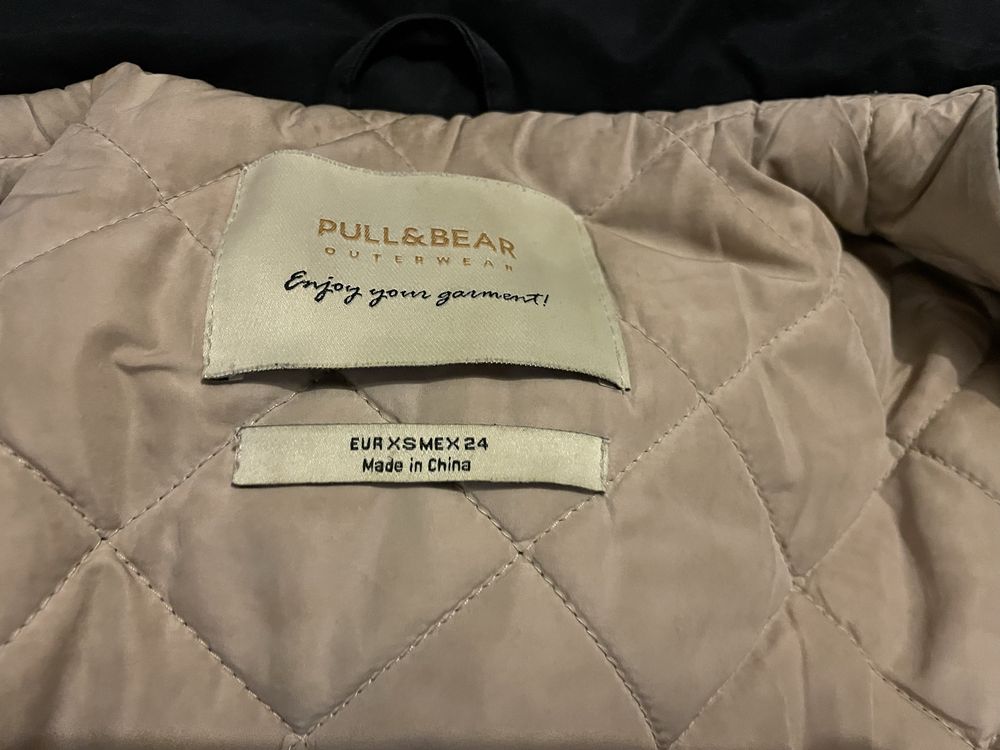 Kurtka parka jesienno-zimowa Pull&Bear r 34 XS granatowa z kapturem