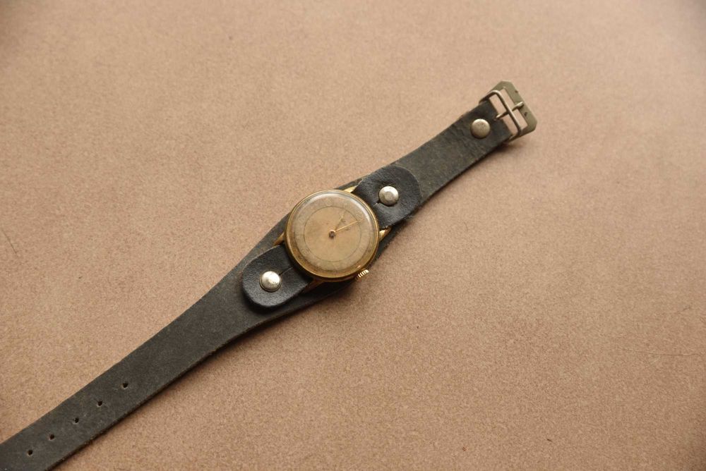 Relogio antigo de pulso Hertig