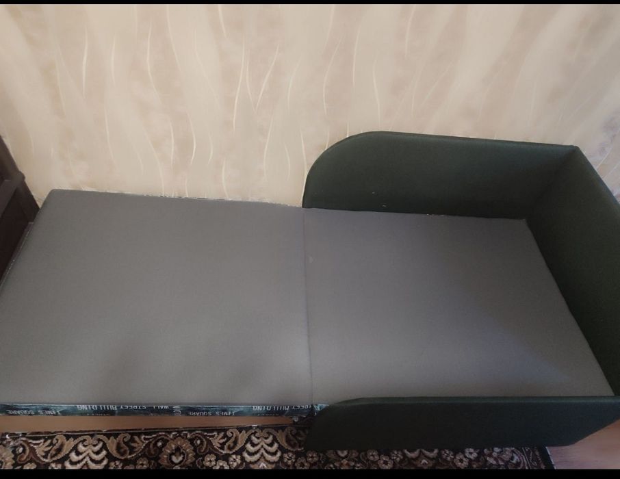 Продам диван -ліжко з ящиком для речей