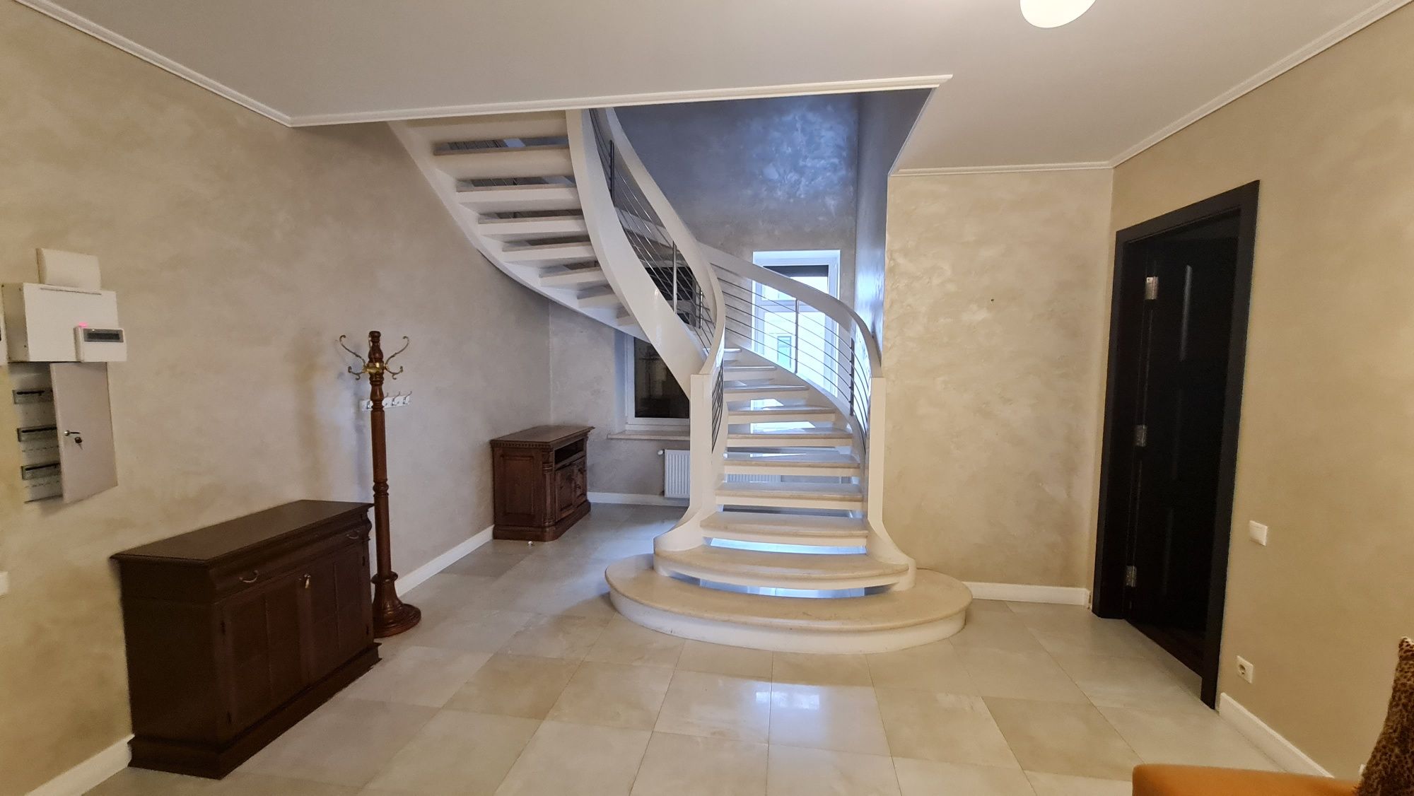 Пентхаус с террасой 340 м2. Бессарабская площадь !