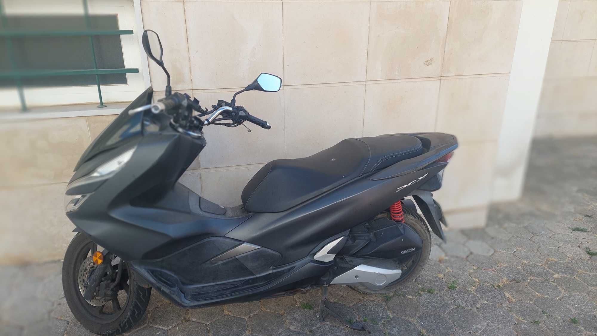 Arrendo scooter honda pcx 55 euros semana